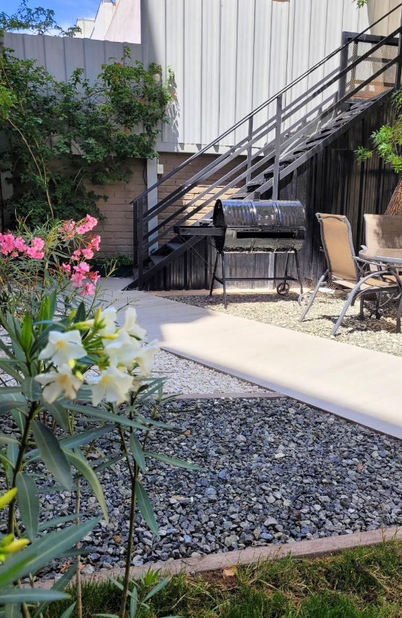 "Casa Amalia Apartamentos" Plaza Italia Y Av Aristides A 50Mts, Lugar Con Jardin Mendoza Bagian luar foto
