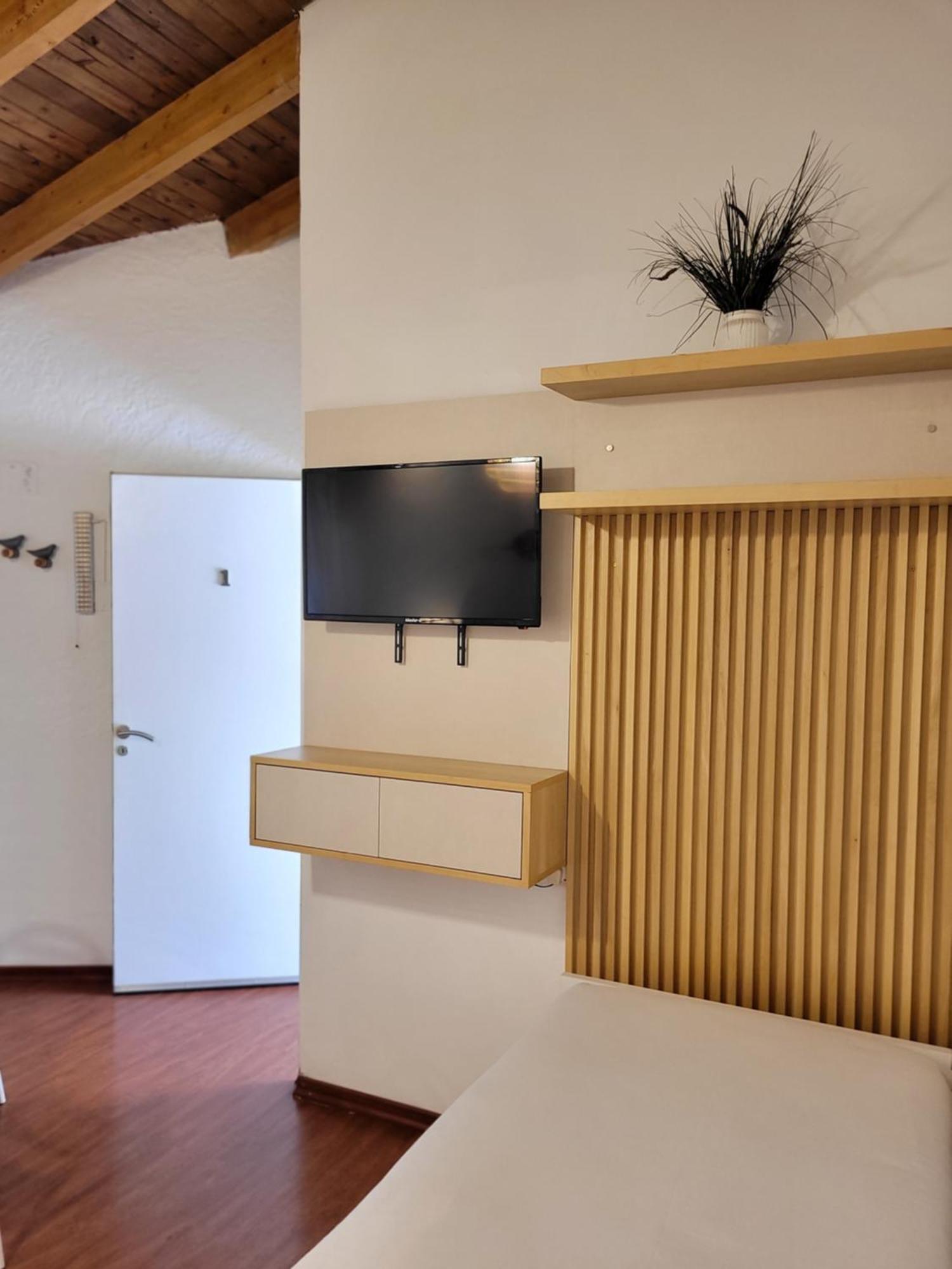 "Casa Amalia Apartamentos" Plaza Italia Y Av Aristides A 50Mts, Lugar Con Jardin Mendoza Bagian luar foto