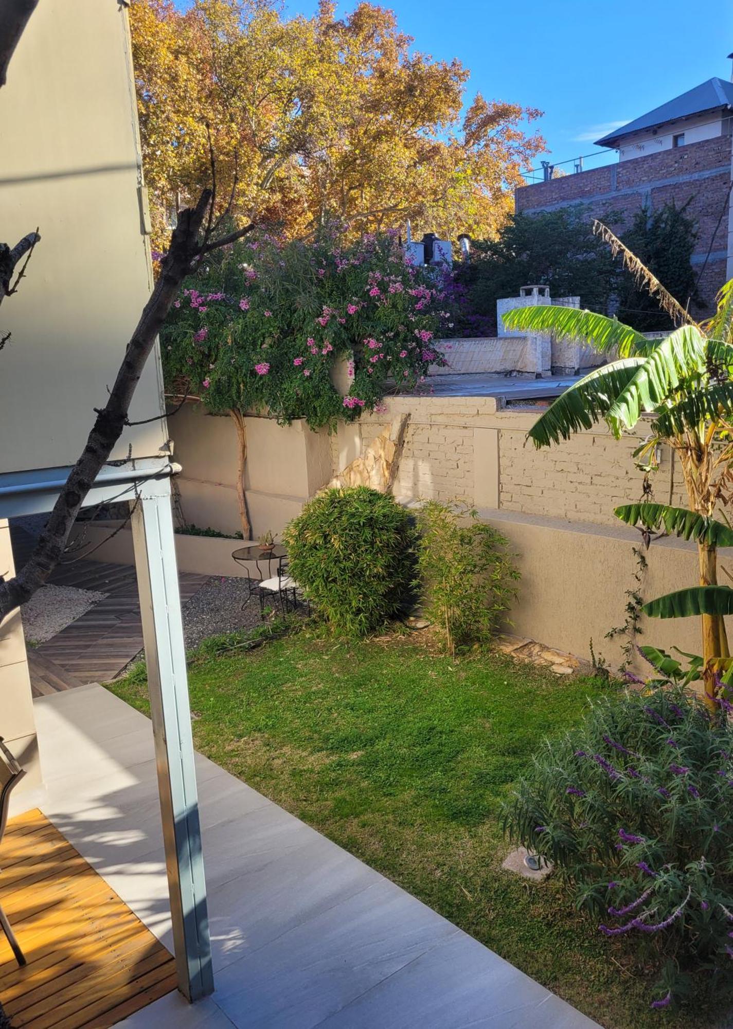 "Casa Amalia Apartamentos" Plaza Italia Y Av Aristides A 50Mts, Lugar Con Jardin Mendoza Bagian luar foto